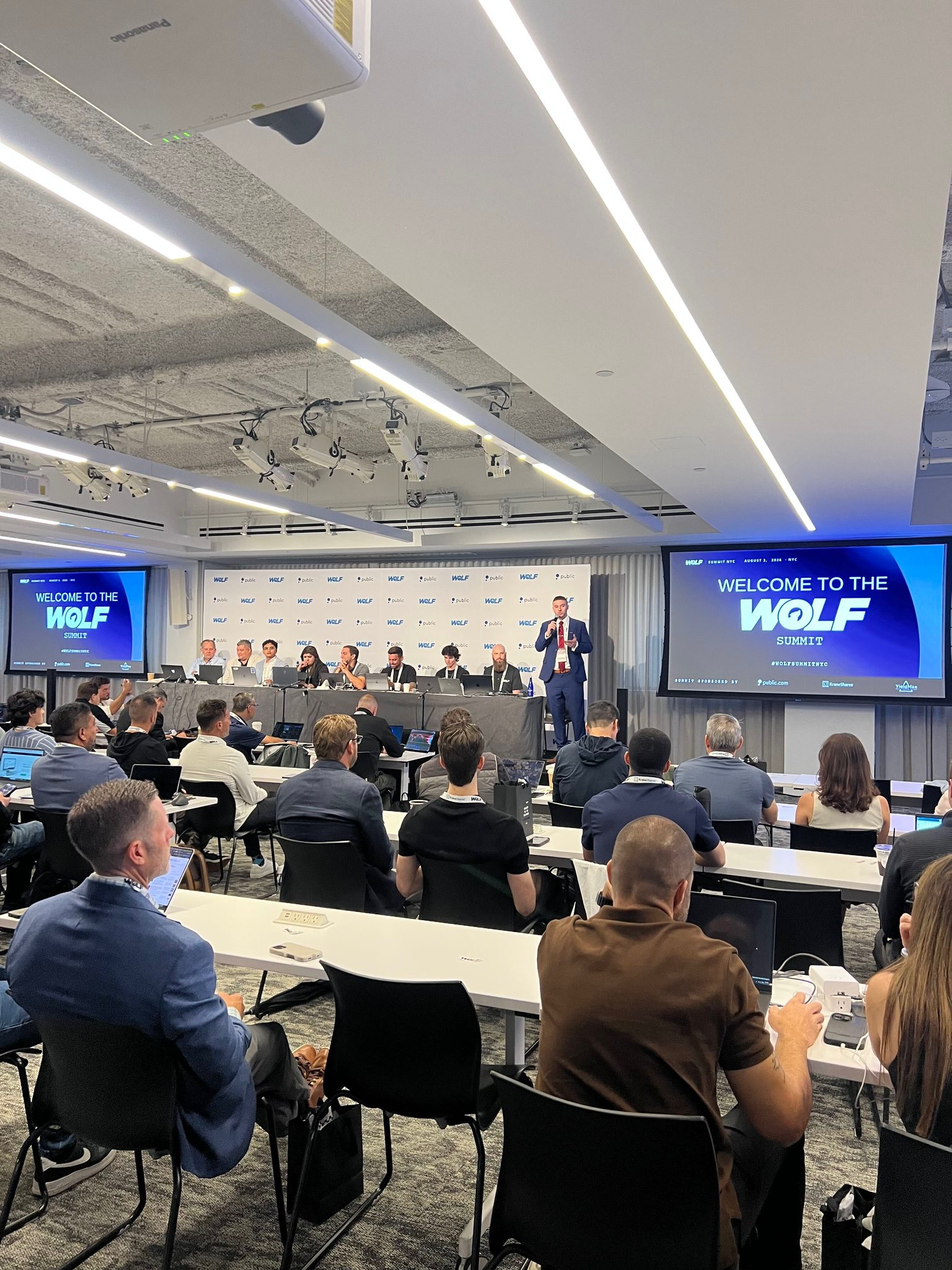Gav Blaxberg speaking to attendees at WOLF Summit NYC